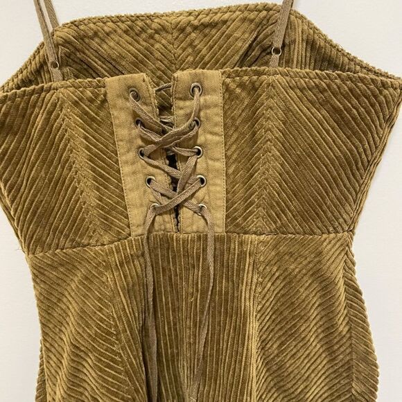 NWOT Urban Outfitters Kenzie mini dress size XS
Corduroy 
Lace-back - Picture 4 of 7